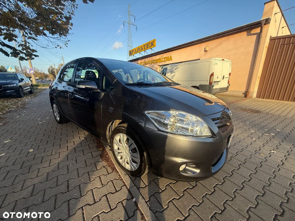 Toyota Auris - 15