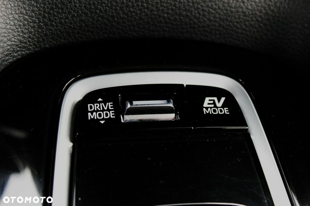 Toyota Corolla 1.8 Hybrid GPF Comfort - 24