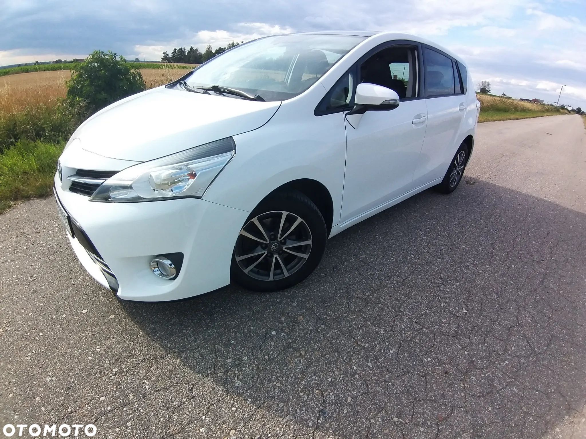 Toyota Verso 2.0 D-4D Premium - 1