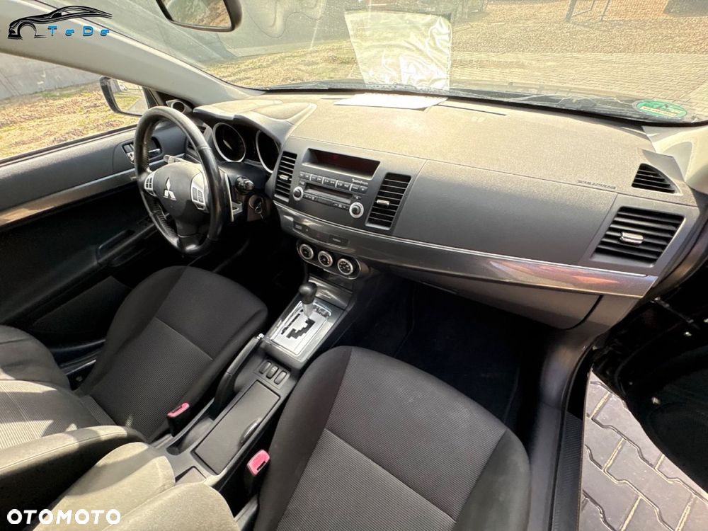 Mitsubishi Lancer 1.8 CVT Intense - 30