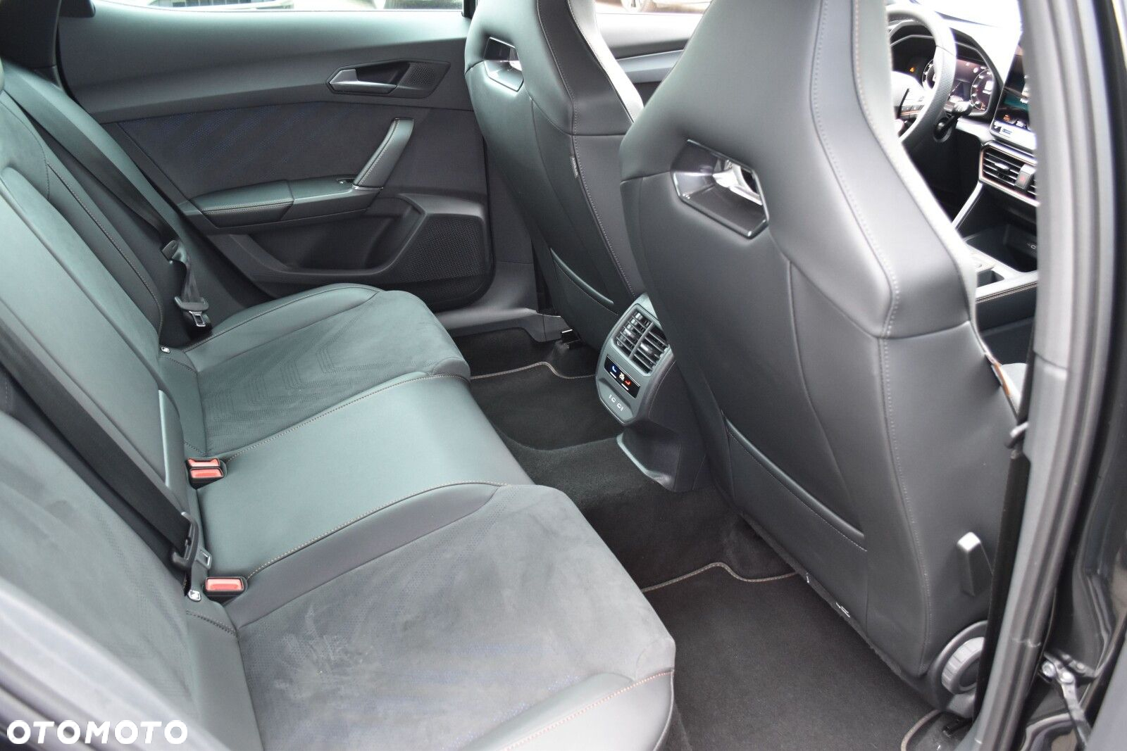 Cupra Formentor 1.5 TSI DSG - 32