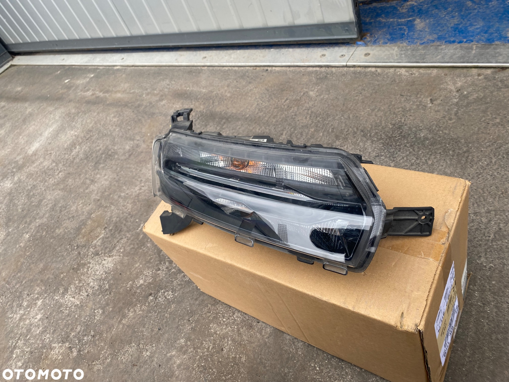 DACIA SPRING IGŁA! KOMPLETNA LAMPA PRZEDNIA PRAWA REFLEKTOR PRAWY PRZÓD   266008993R DRL led Ledowa Wwa - 3