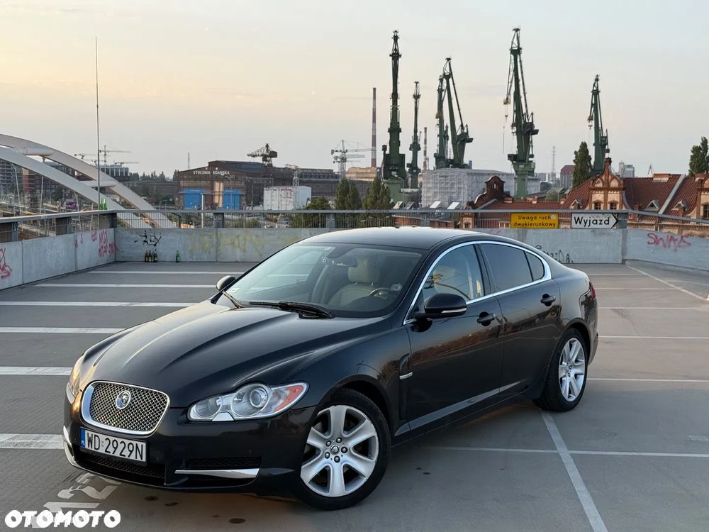 Jaguar XF 3.0 V6 D Luxury - 2