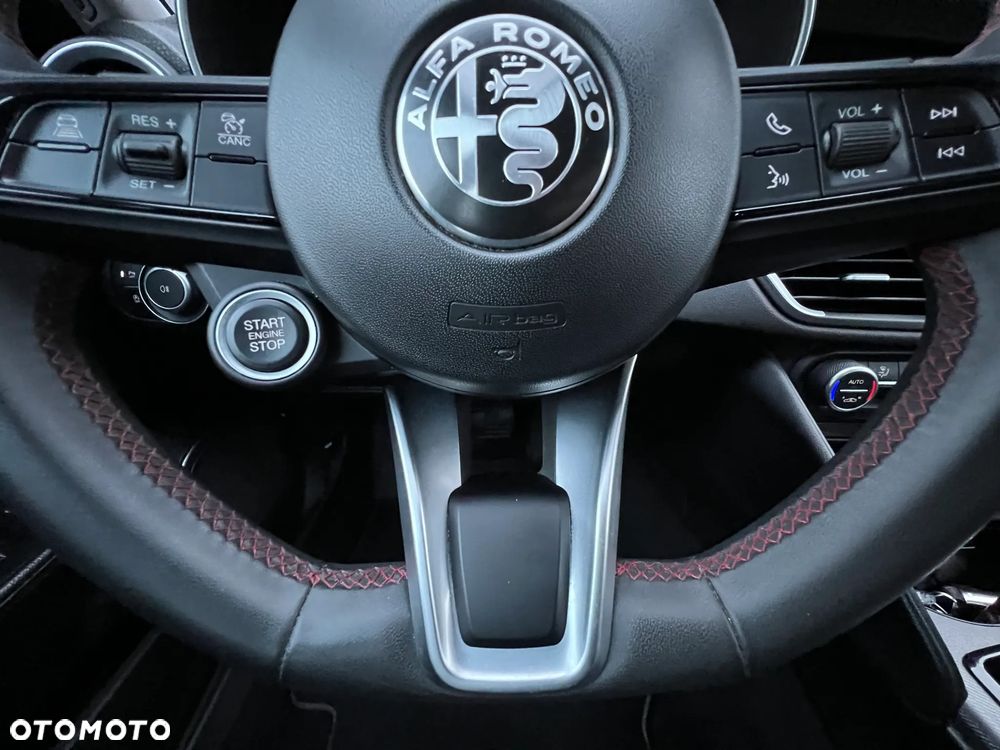 Alfa Romeo Giulia 2.0 Turbo Business - 17