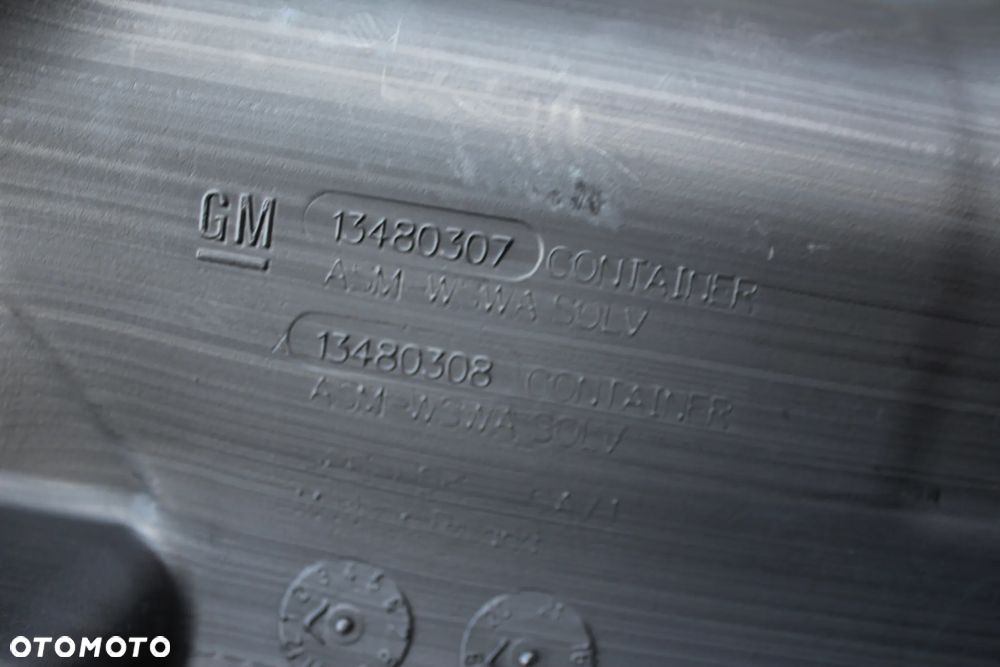 ZBIORNICZEK PŁYNU SPRYSKIWACZY POMPKA CZUJNIK OPEL INSIGNIA B - 11