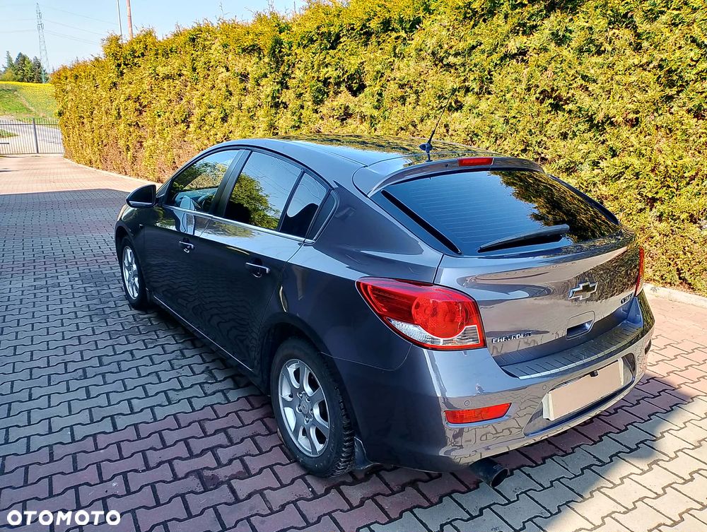 Chevrolet Cruze 2.0 VDCi LS - 11