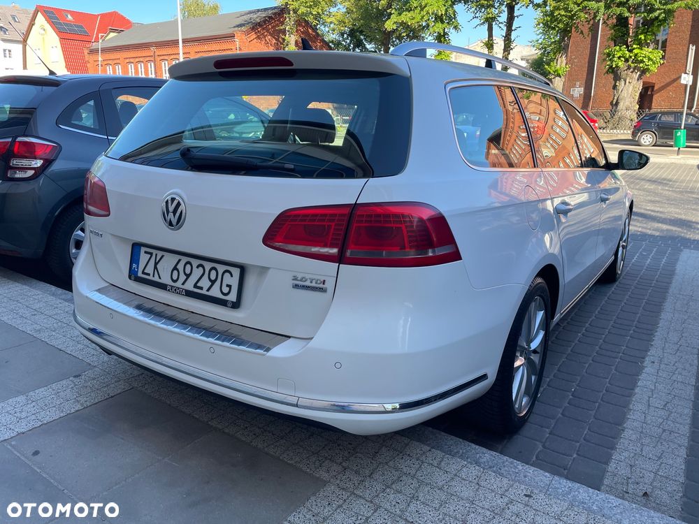 Volkswagen Passat 2.0 TDI Highline DSG - 8
