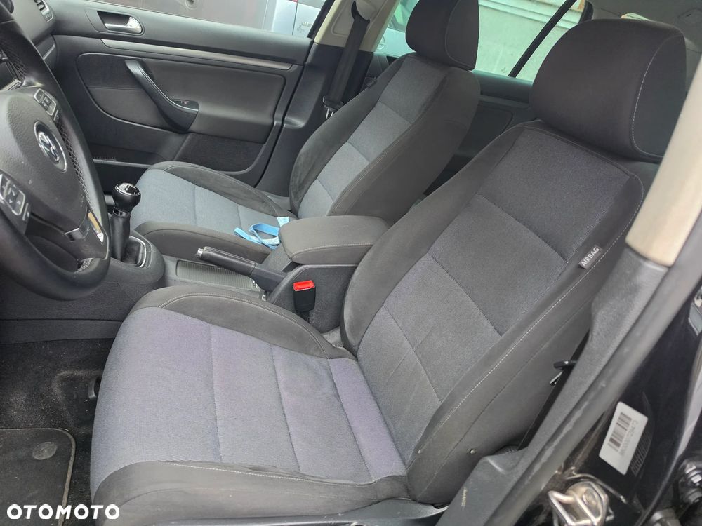 Volkswagen Golf 1.6 TDI DPF BlueMotion Technology Style - 16