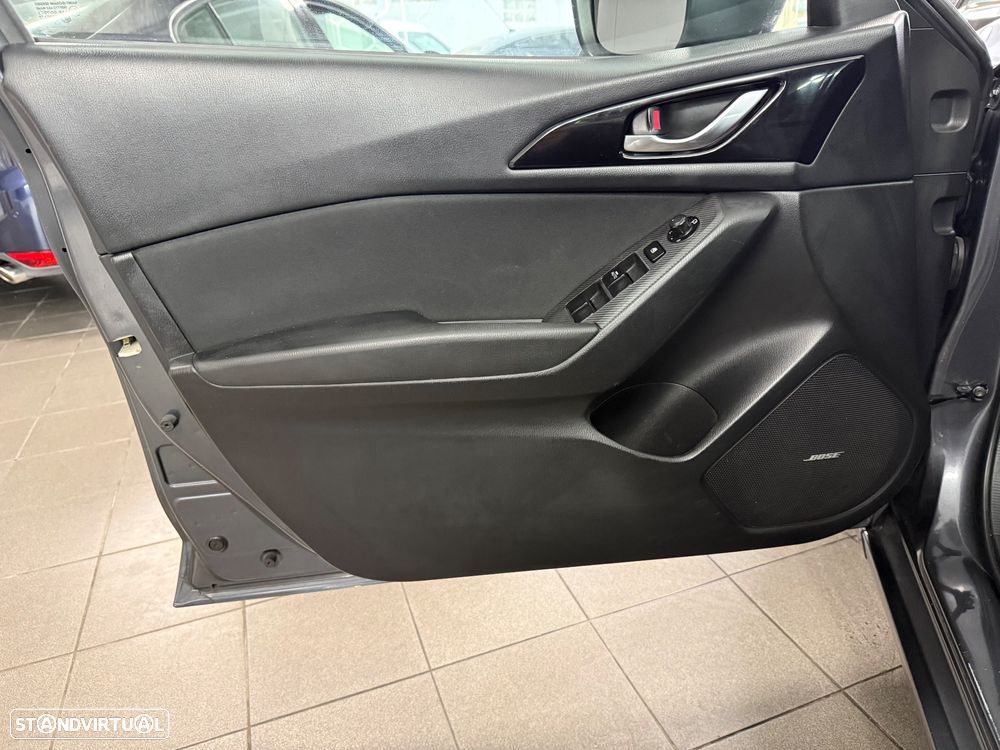 Mazda 3 Hatchback SKYACTIV-D 150 Auto Exclusive-Line - 10