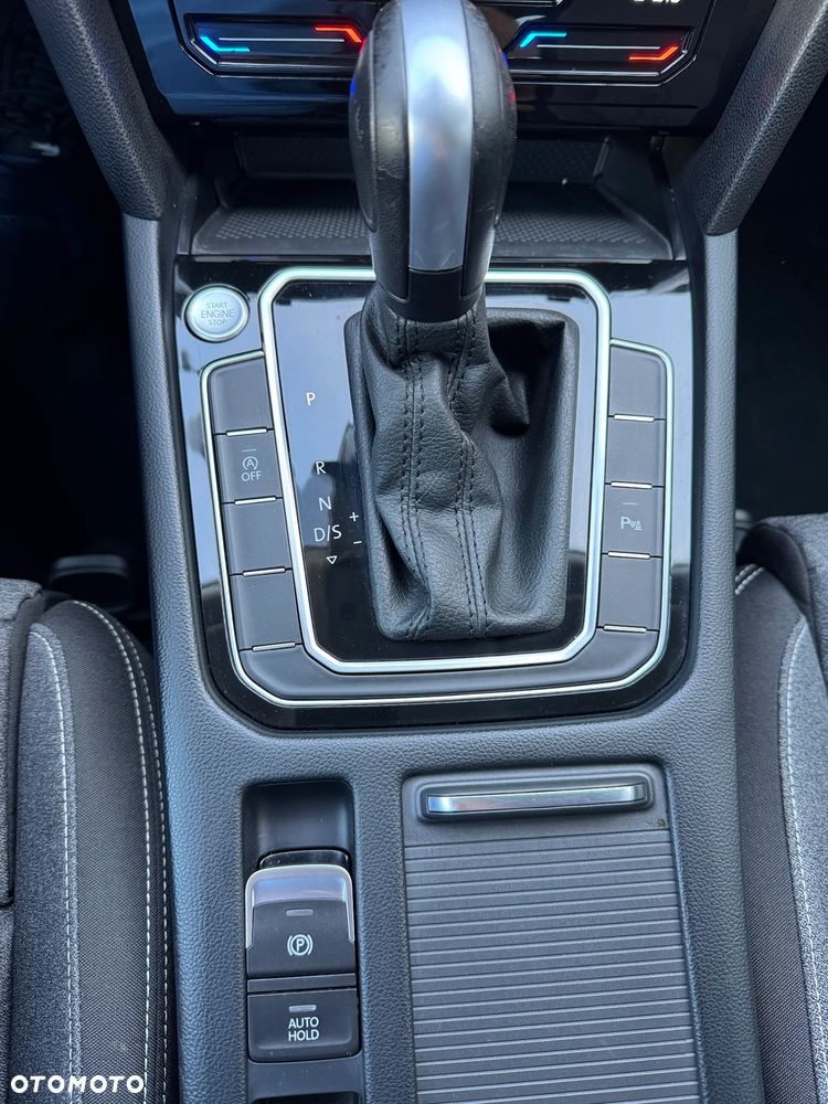 Volkswagen Passat 2.0 TSI Business DSG - 22