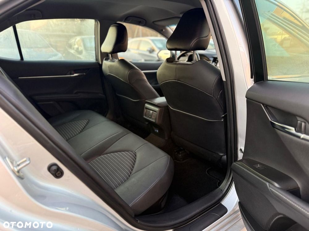 Toyota Camry 2.5 Hybrid Prestige CVT - 8