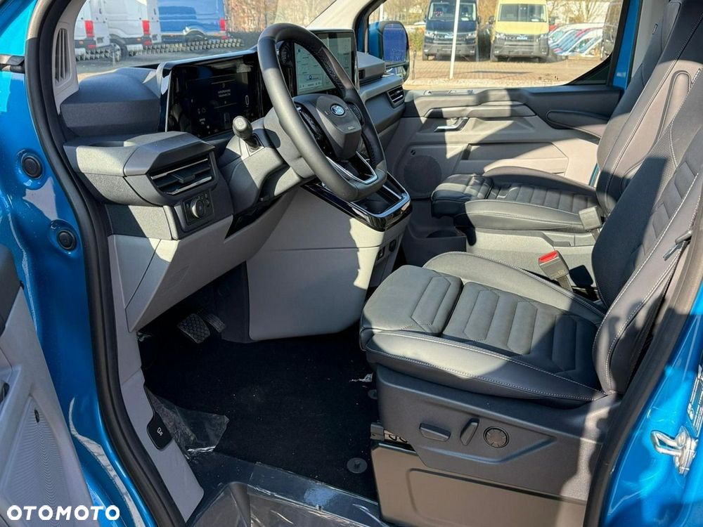 Ford Tourneo Custom - 3