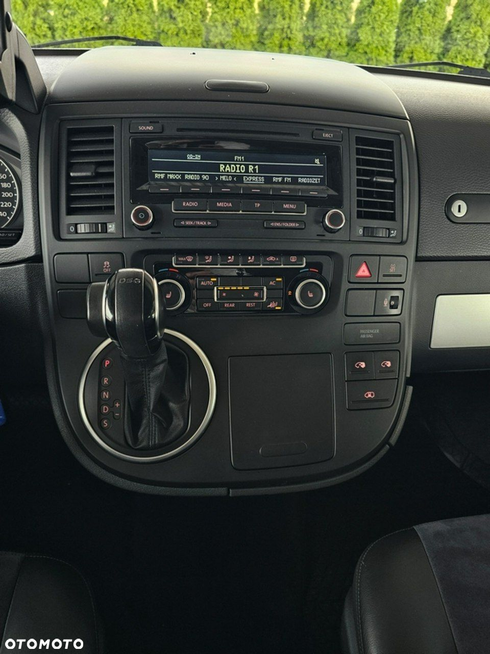 Volkswagen Multivan - 17