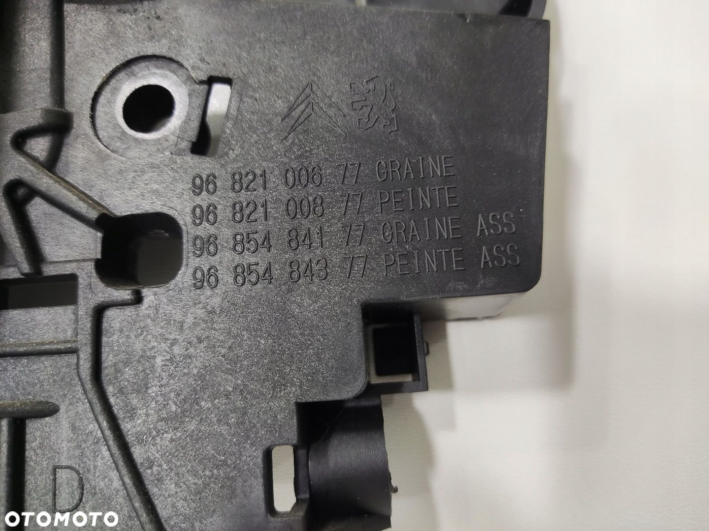 KLAMKA DRZWI PRZESUWNYCH PRAWA CITROEN BERLINGO PARTNER III 9682100677 08- - 5