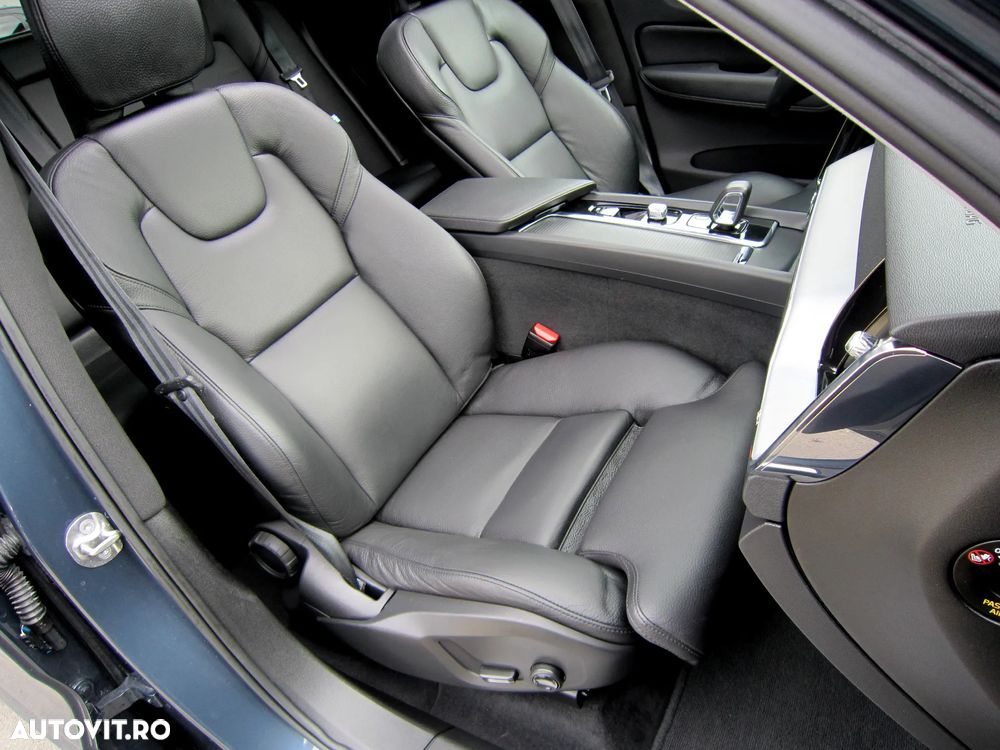 Volvo XC 60 B5 B Geartronic Momentum Pro - 24