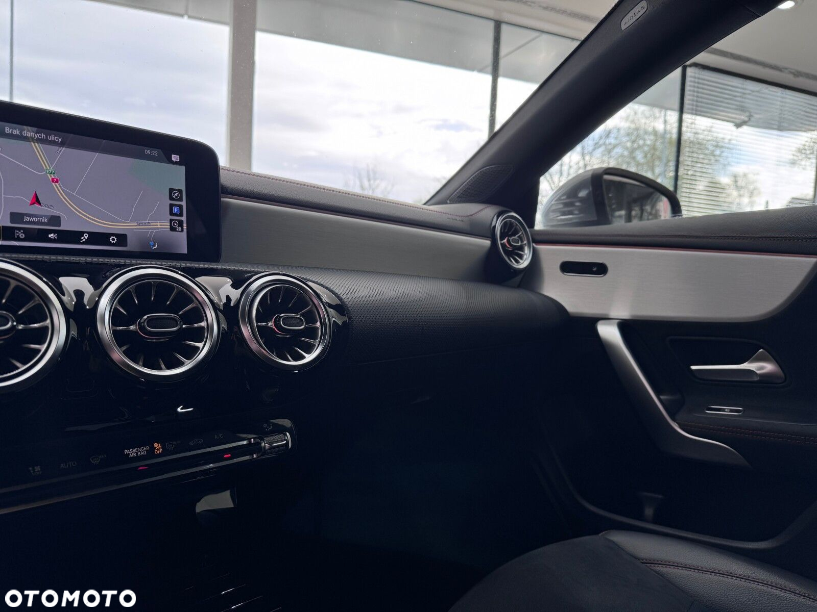 Mercedes-Benz CLA 200 AMG Line 7G-DCT - 26