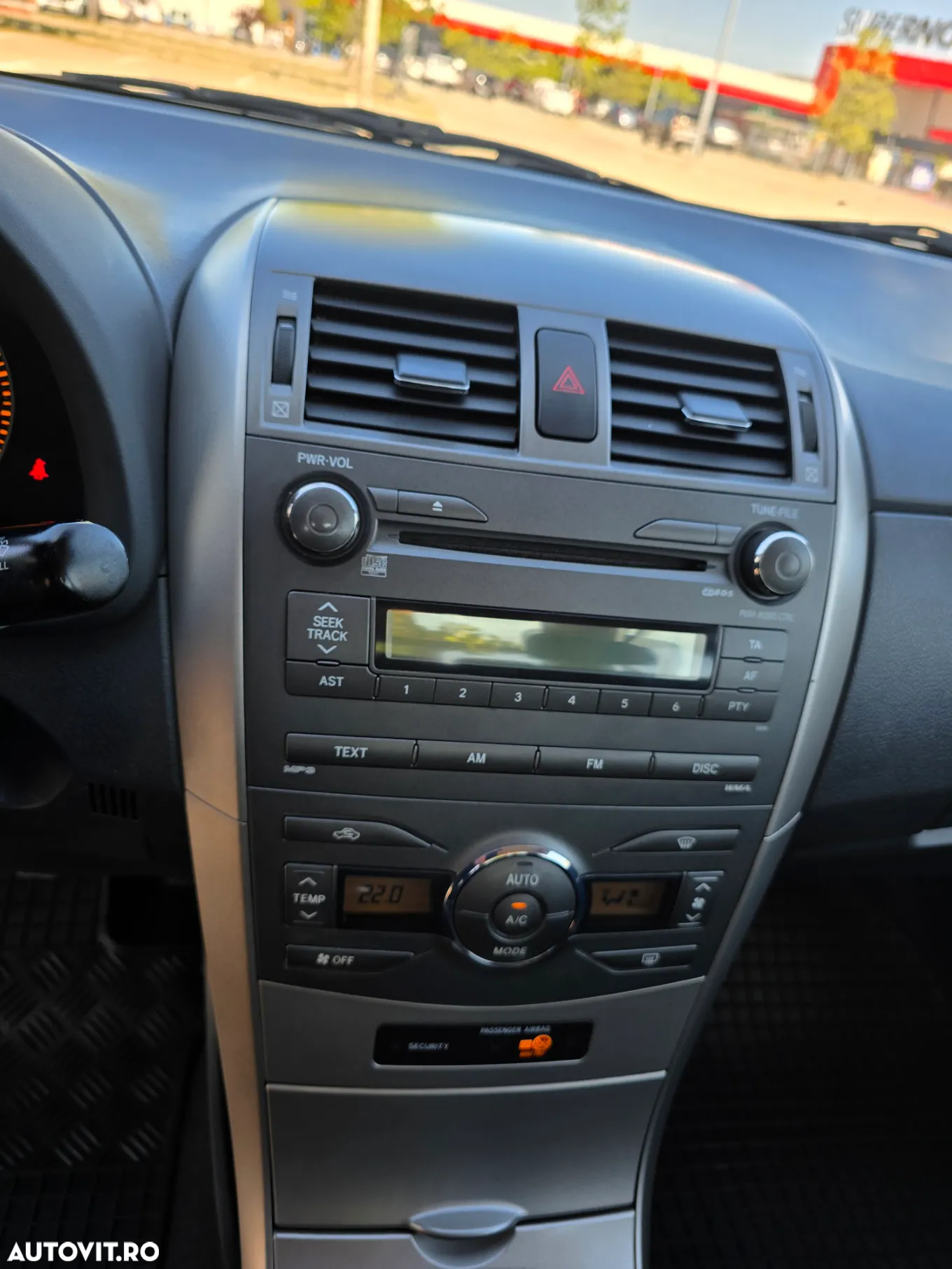 Toyota Corolla 2.0 D-4D DPF Sol - 25