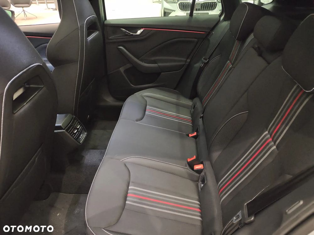 Skoda Kamiq 1.0 TSI Monte Carlo DSG - 5