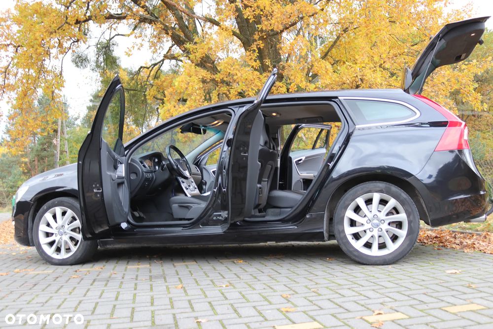 Volvo V60 D2 Base - 8