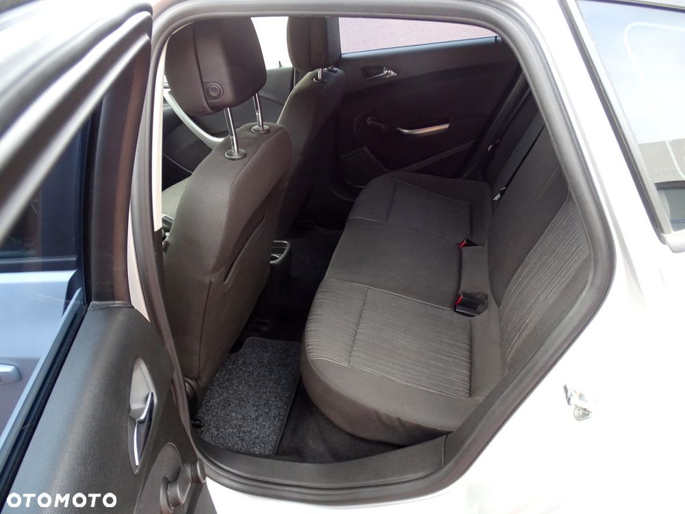 Opel Astra 1.4 Turbo - 12