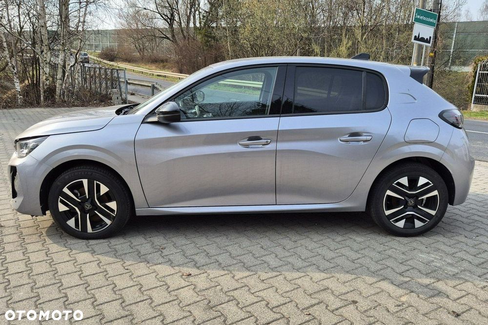 Peugeot 208 - 7