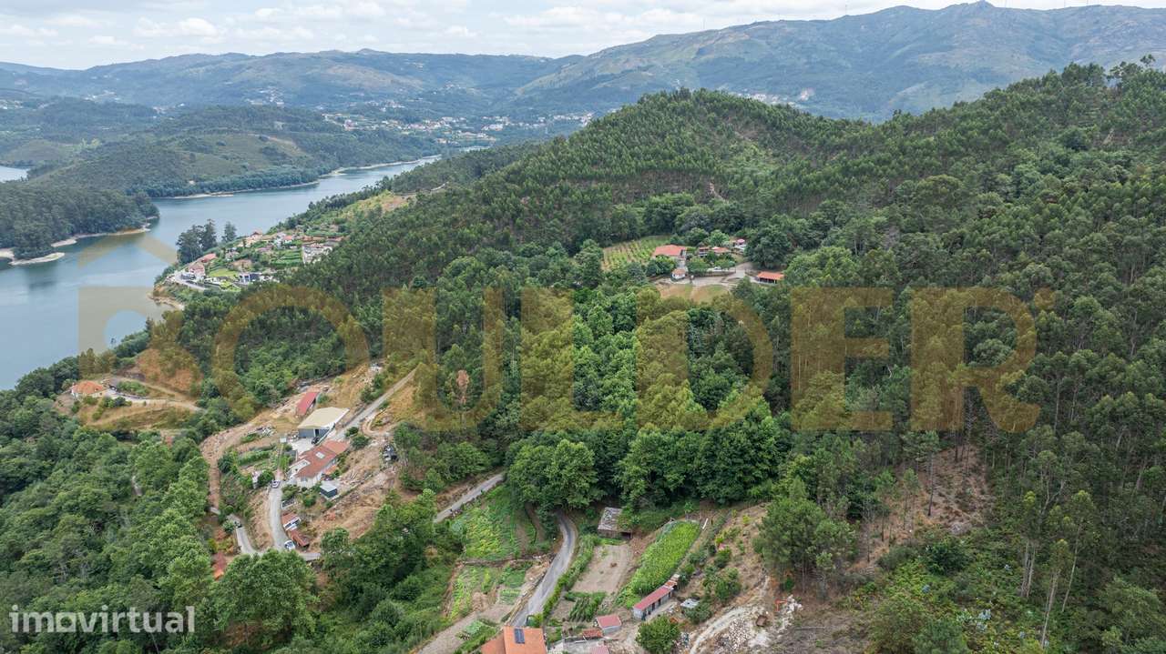 Terreno com terreno em Mosteiro - Grande imagem: 4/13
