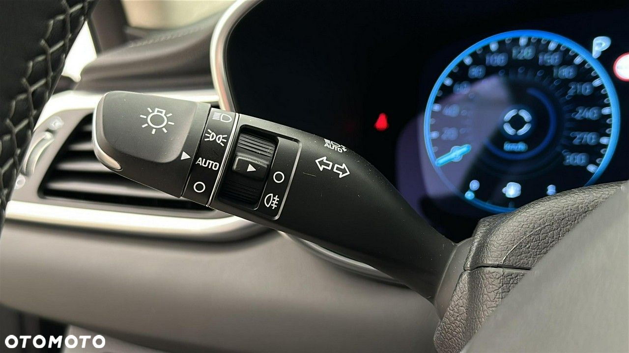 Genesis G70 - 16