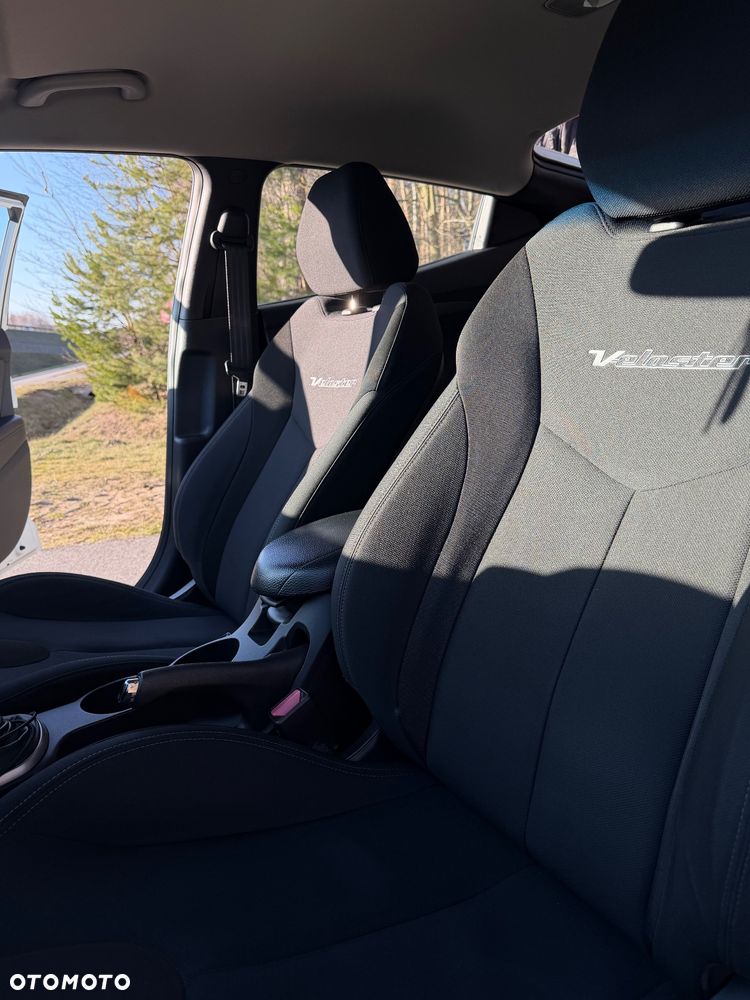 Hyundai Veloster 1.6 GDI Comfort - 10
