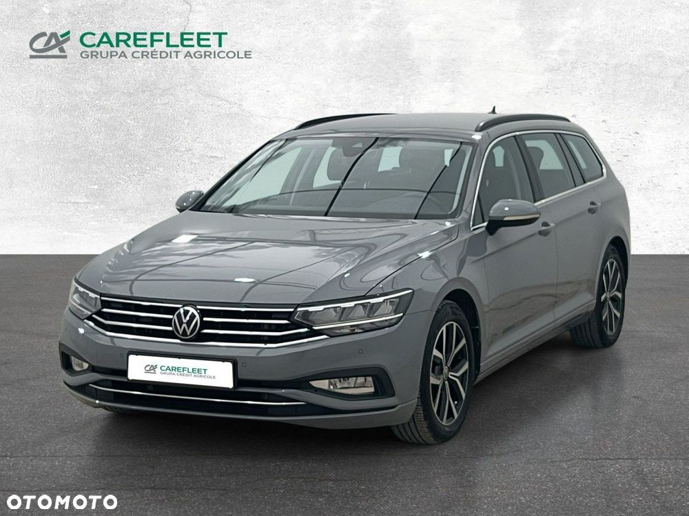 Volkswagen Passat - 1