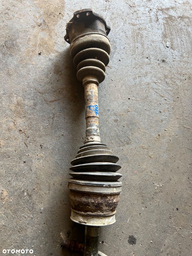 Półoś przednia lewa prawa Nissan Navara d22 d21 - 2