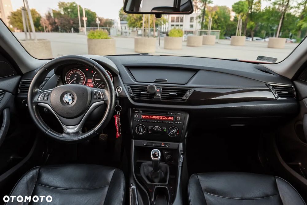 BMW X1 sDrive18d - 21