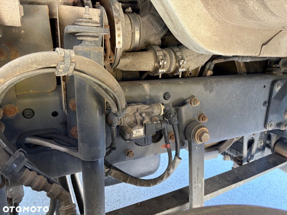 Renault D 16.250 Kontener kurierka izoterma 19 palet klima winda - 9