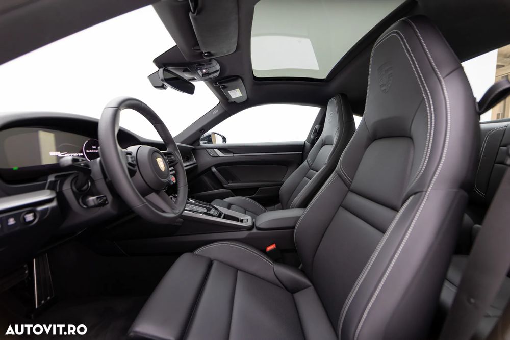 Porsche 911 Carrera PDK - 23