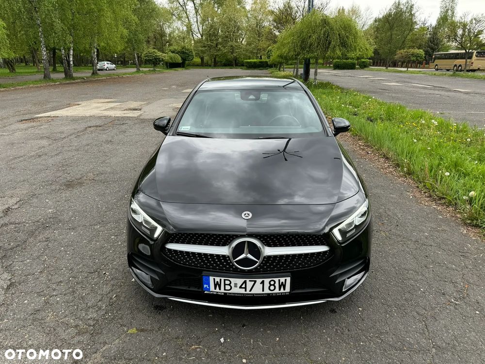 Mercedes-Benz Klasa A 180 AMG Line 7G-DCT - 3