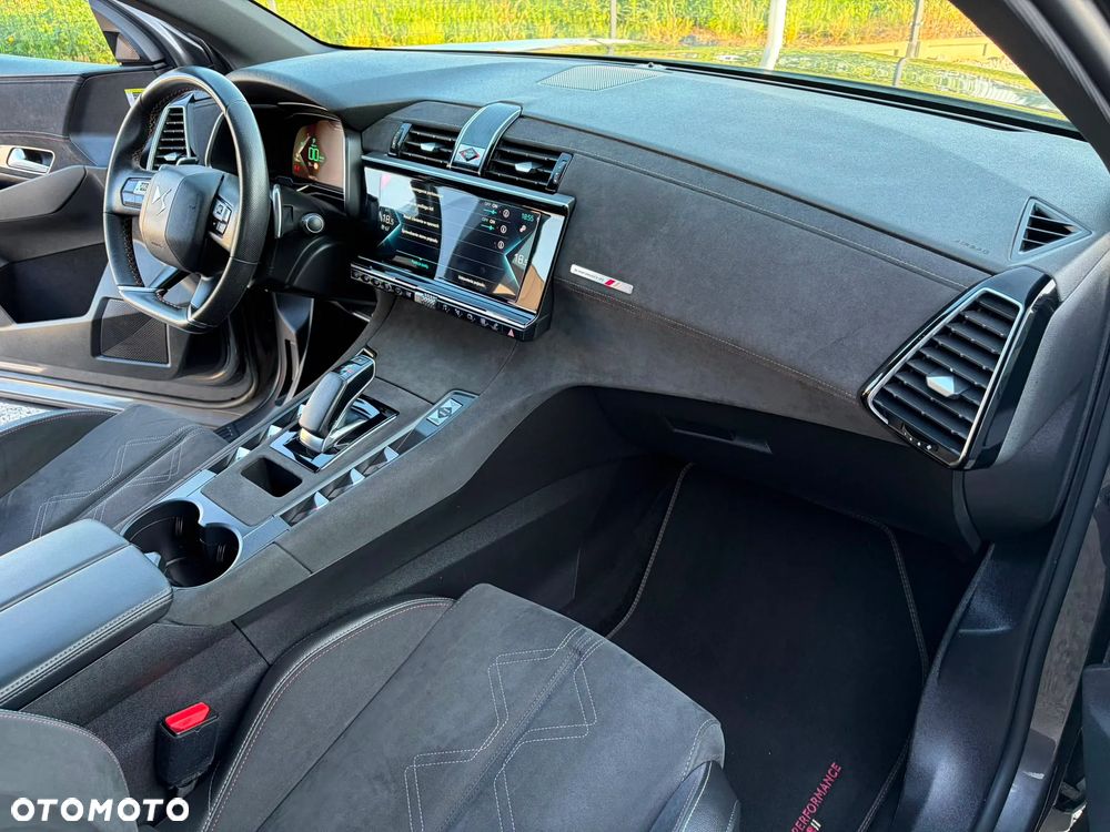 DS Automobiles DS 7 Crossback - 32