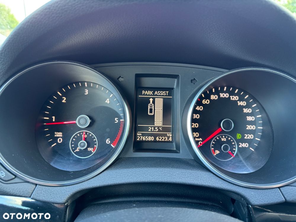 Volkswagen Golf 2.0 TDI DPF Highline - 15