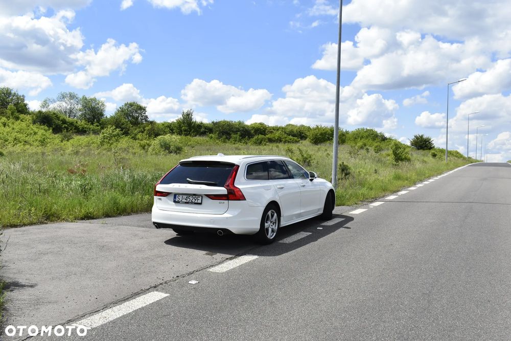 Volvo V90 D4 Momentum Pro - 10