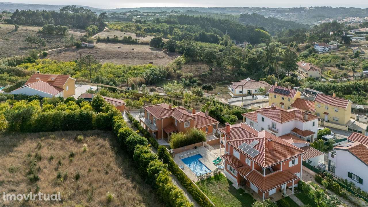 Elegante Moradia T4 com Piscina e Jardim  em Mafra: Um Equilíbrio Perf - Grande imagem: 4/55