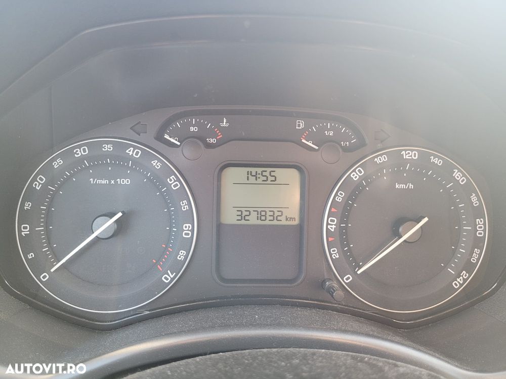 Skoda Octavia 1.6 - 6