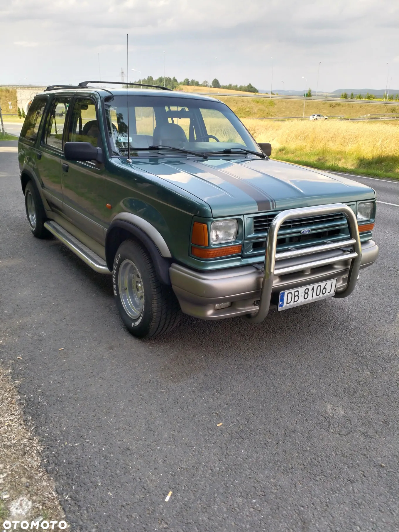 Ford Explorer Standard - 7