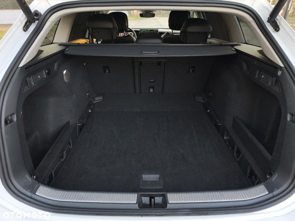 Volkswagen Passat 2.0 TDI SCR DSG Elegance - 14