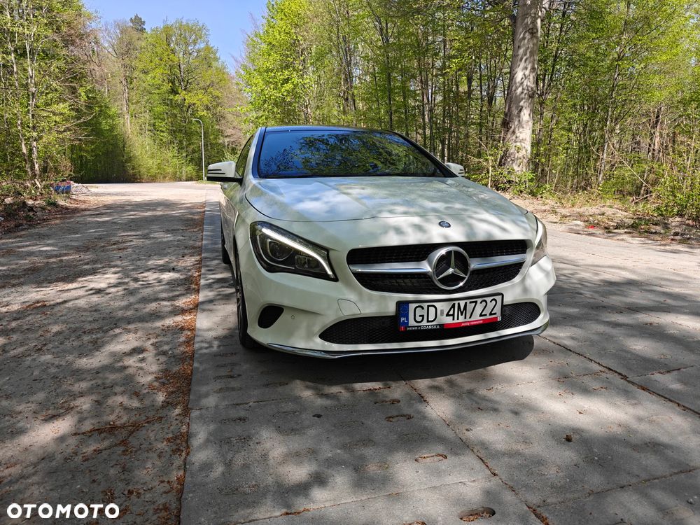 Mercedes-Benz CLA - 12