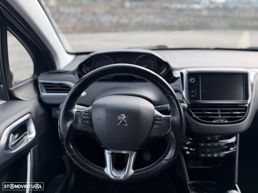 Peugeot 2008 1.6 BlueHDi Allure - 12