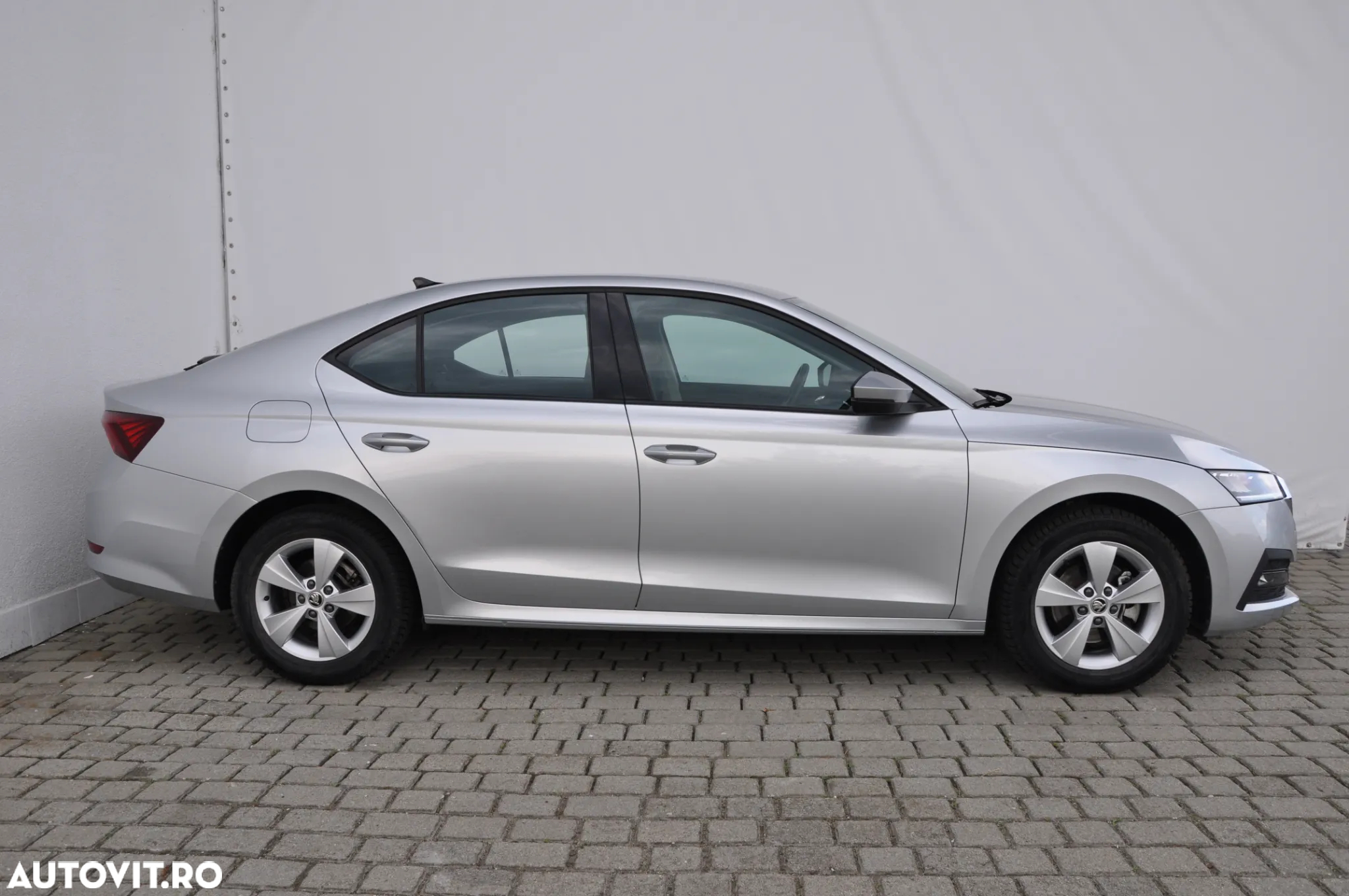 Skoda Octavia 2.0 TDI DSG Ambition - 6