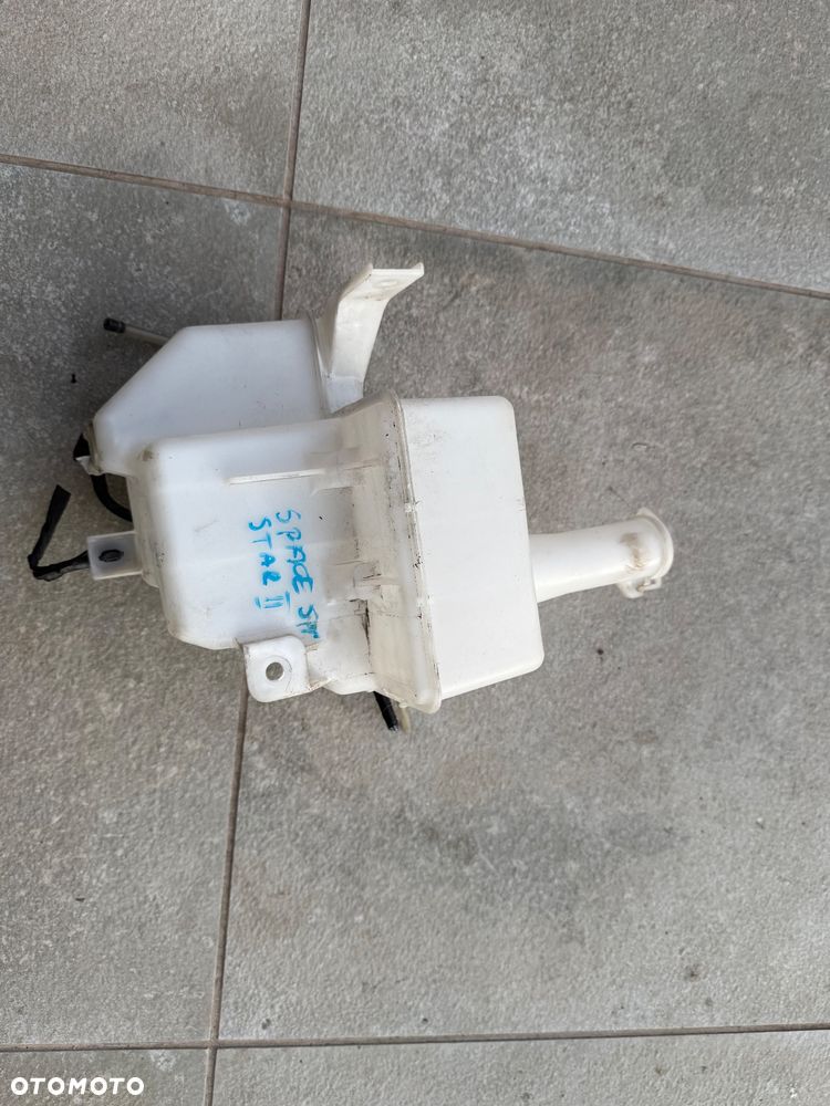 Zbiornik płynu do spryskiwaczy Mitsubishi Space Star II