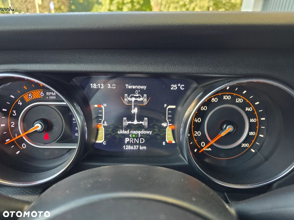Jeep Wrangler Unlimited 2.2 CRD Sahara - 30