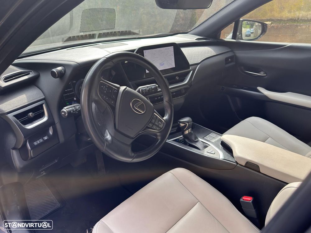 Lexus UX 250h F Sport - 7