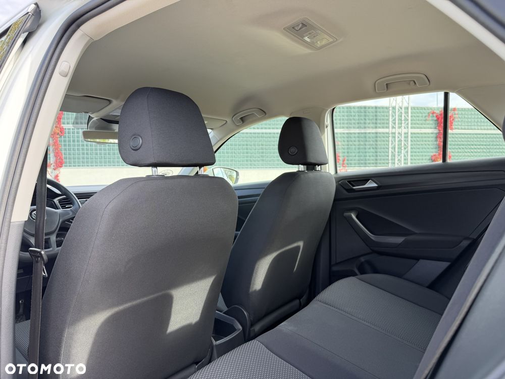 Volkswagen T-Roc - 29