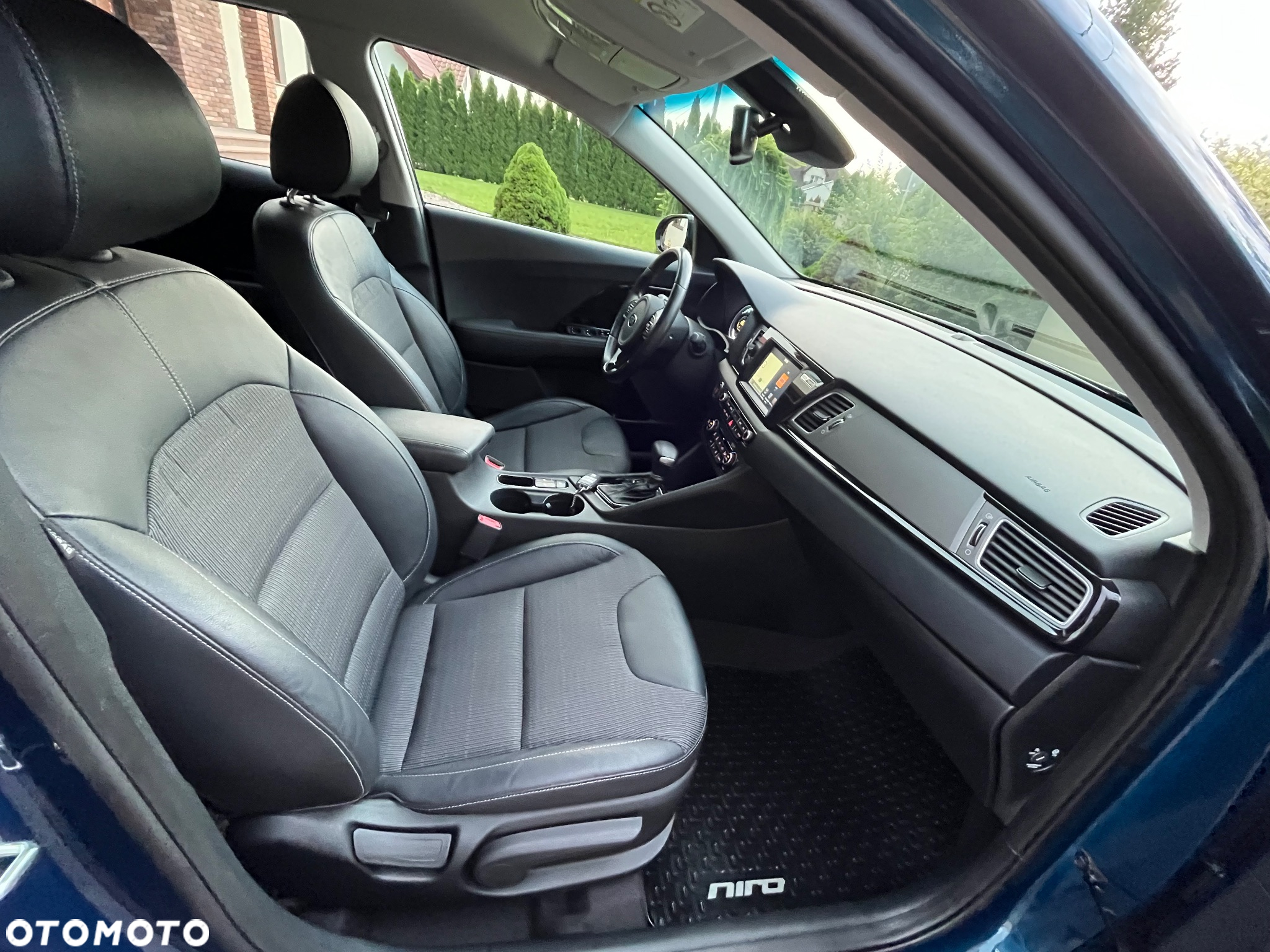 Kia Niro 1.6 GDI Hybrid L - 37