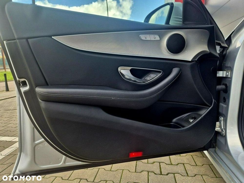 Mercedes-Benz Klasa E - 17